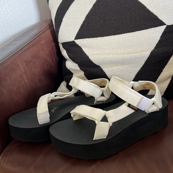 Platform Tevas - Picture 3 of 6
